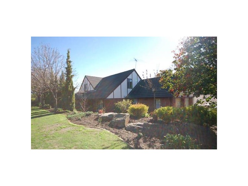 16 Orange Avenue, Golden Grove SA 5125