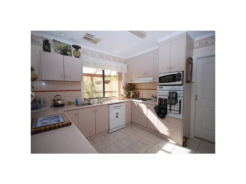 16 Orange Avenue, Golden Grove SA 5125