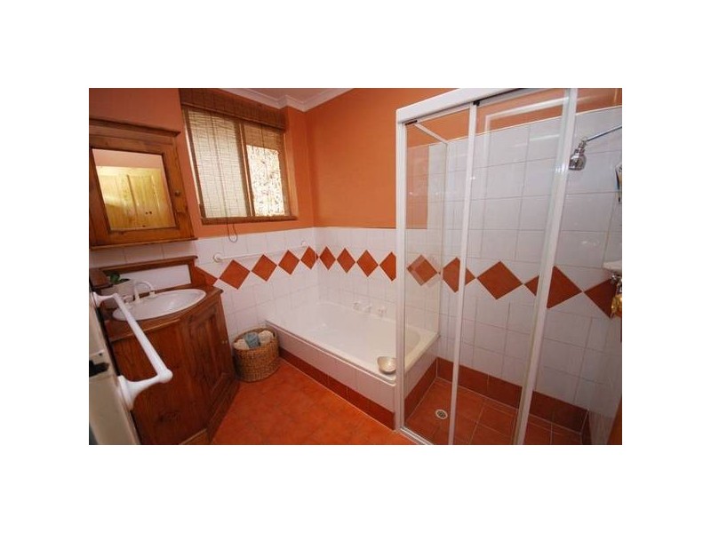 54 Amber Road, Hope Valley SA 5090