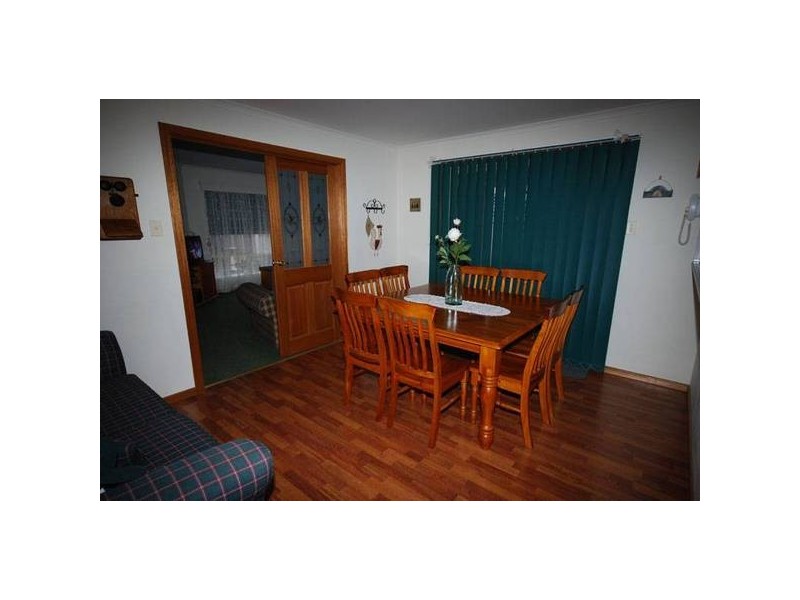 12A Lyle Street, Para Vista SA 5093