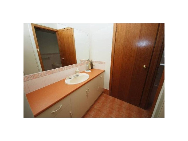 12A Lyle Street, Para Vista SA 5093