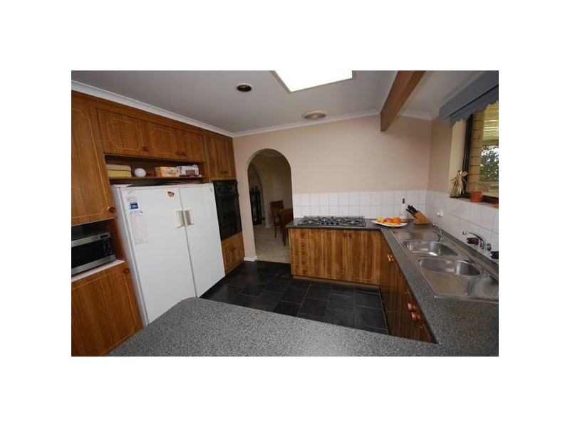 26 Waitara Road, Banksia Park SA 5091