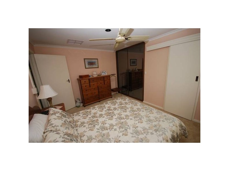 26 Waitara Road, Banksia Park SA 5091