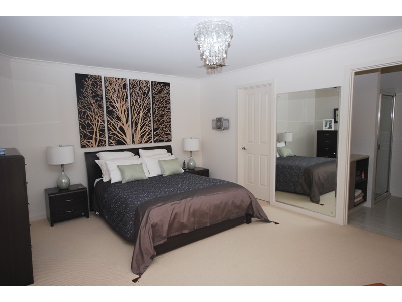 6 Dowton Place, Greenwith SA 5125