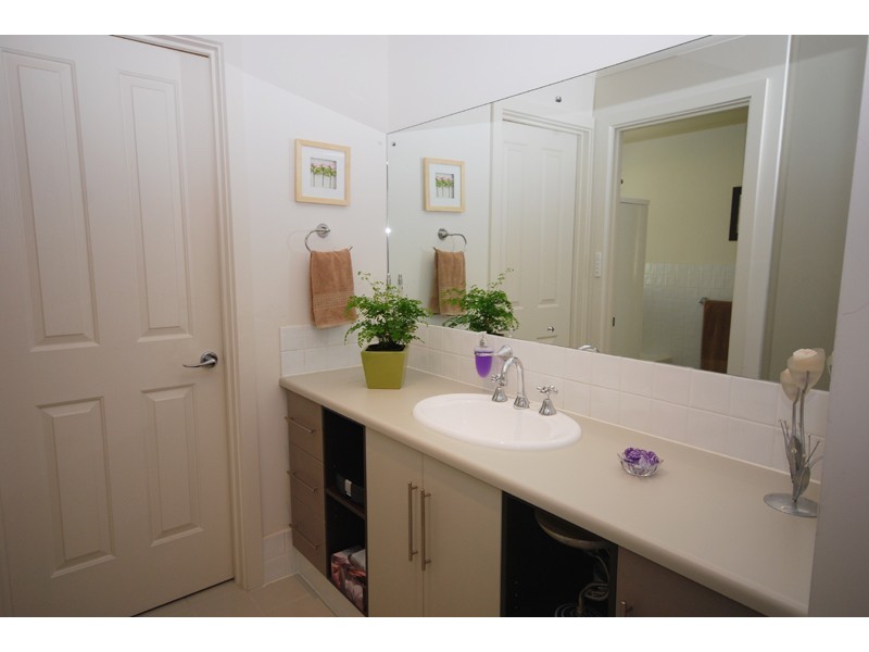 6 Dowton Place, Greenwith SA 5125