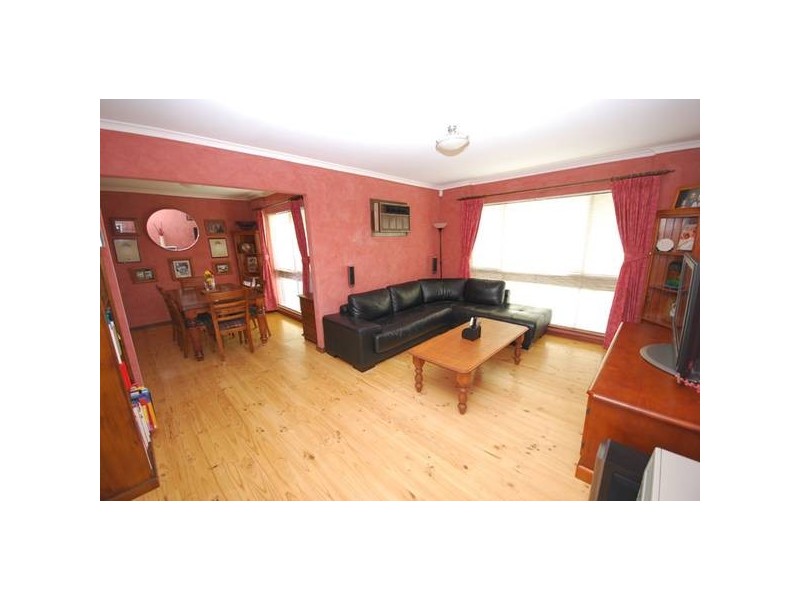 15 Abercrombie Crescent, St Agnes SA 5097