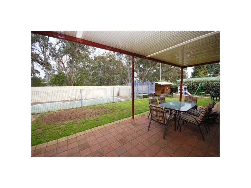 15 Abercrombie Crescent, St Agnes SA 5097