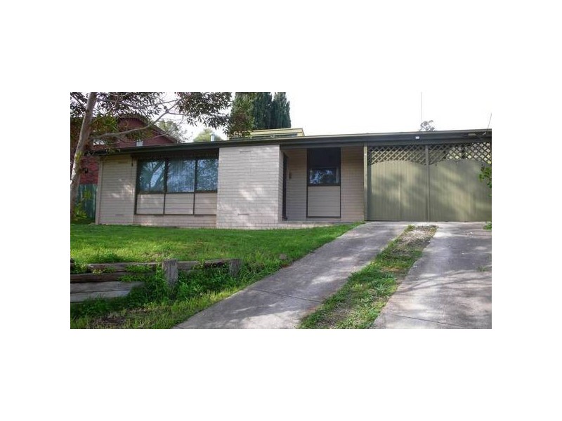 18 Dennis Grove, Vista SA 5091