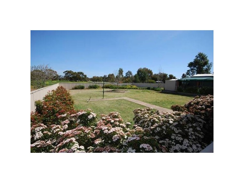 17 Betty Road, Lewiston SA 5501