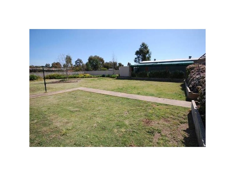 17 Betty Road, Lewiston SA 5501