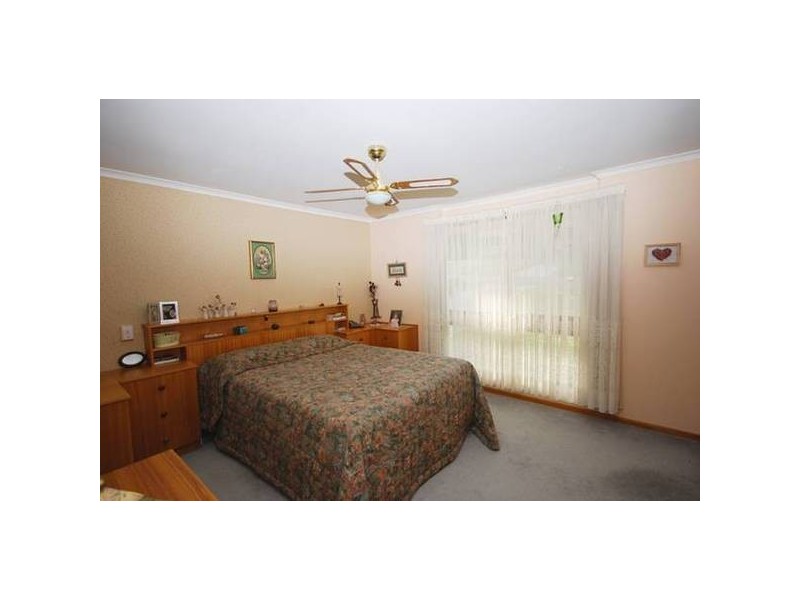 9 Lugarno Street, Redwood Park SA 5097