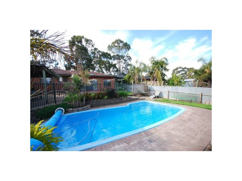 9 Lugarno Street, Redwood Park SA 5097