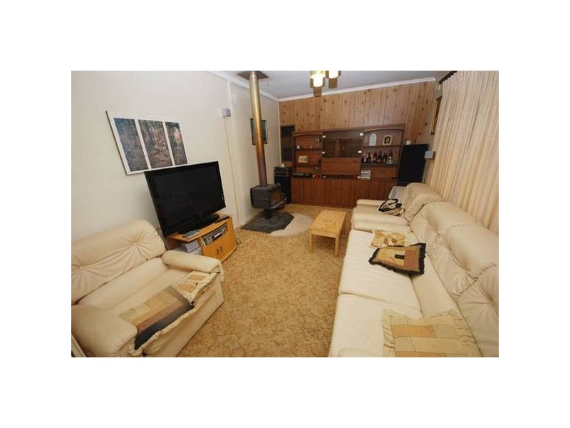 10 Eva Avenue, Redwood Park SA 5097