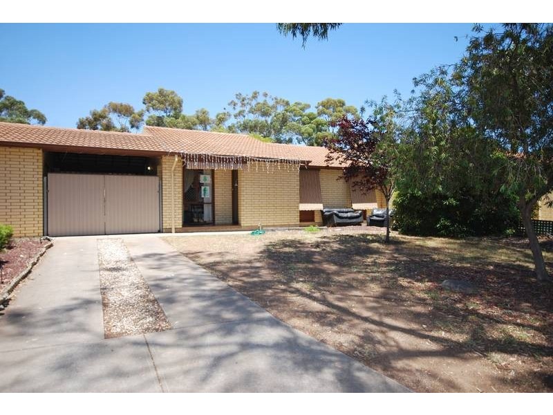 8 Arras Court, Paralowie SA 5108