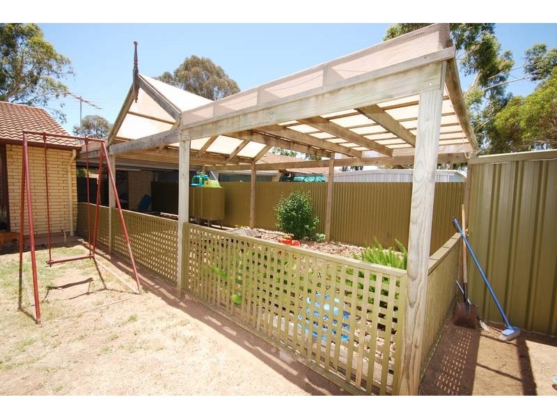 8 Arras Court, Paralowie SA 5108