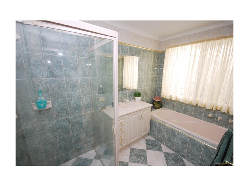 4 Lofty Rise, Greenwith SA 5125