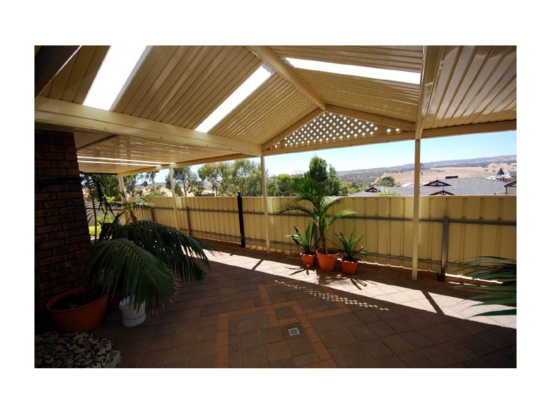 4 Lofty Rise, Greenwith SA 5125