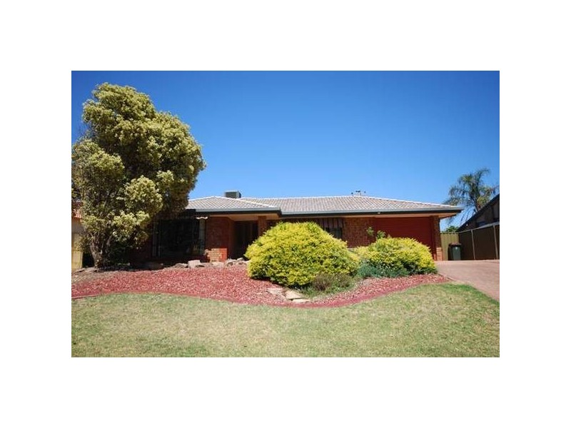 37 Park Lake Drive, Wynn Vale SA 5127