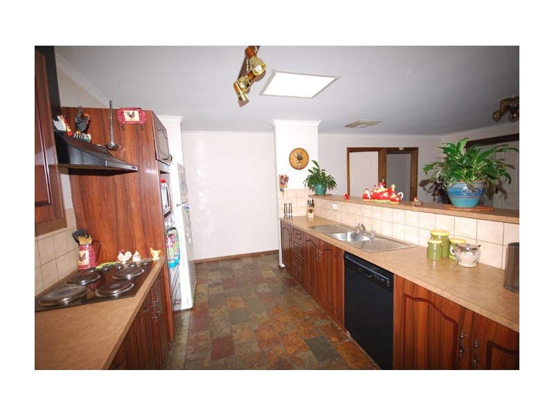 37 Park Lake Drive, Wynn Vale SA 5127