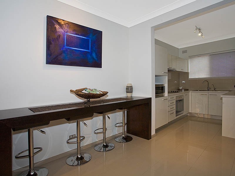 3/44 Hampton Court Road, Carlton NSW 2218