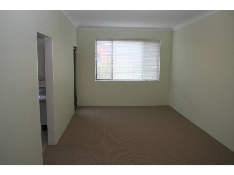 4/10-12 Carnarvon Street, Carlton NSW 2218