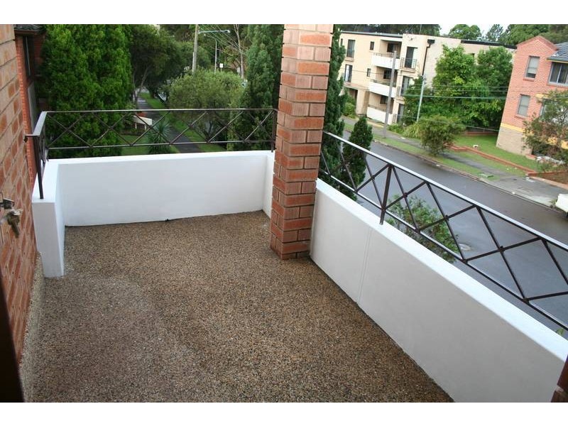 4/10-12 Carnarvon Street, Carlton NSW 2218