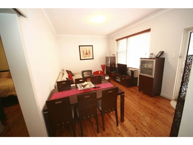 2/10 Garfield Street, Carlton NSW 2218
