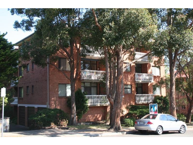 13/16-20 Hampton Court Road, Carlton NSW 2218