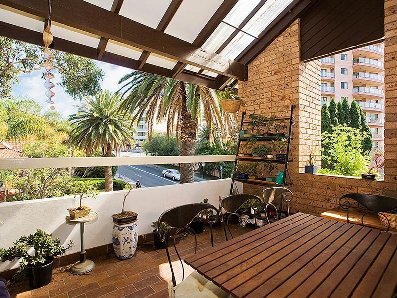 2/69 Woniora Road, Hurstville NSW 2220