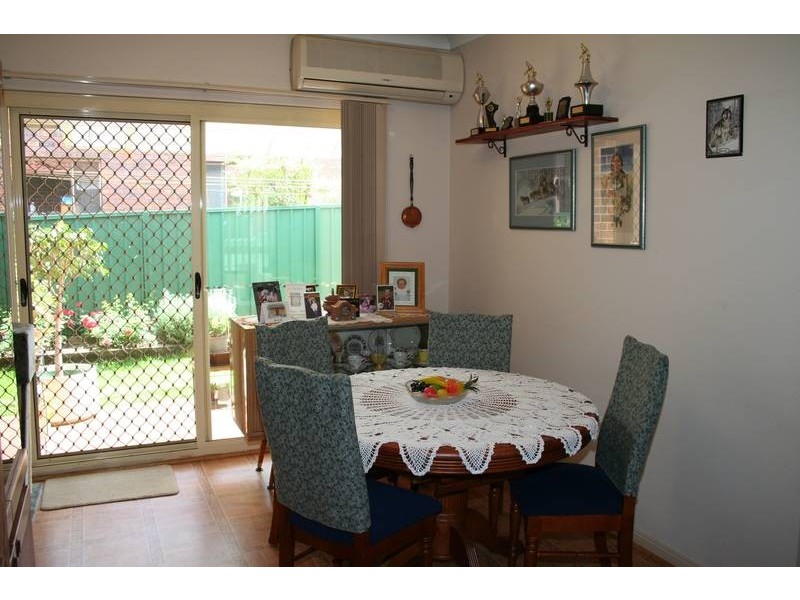 2/64 Beaconsfield Street, Bexley NSW 2207