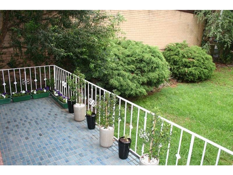 2/71 Wolseley Street, Bexley NSW 2207