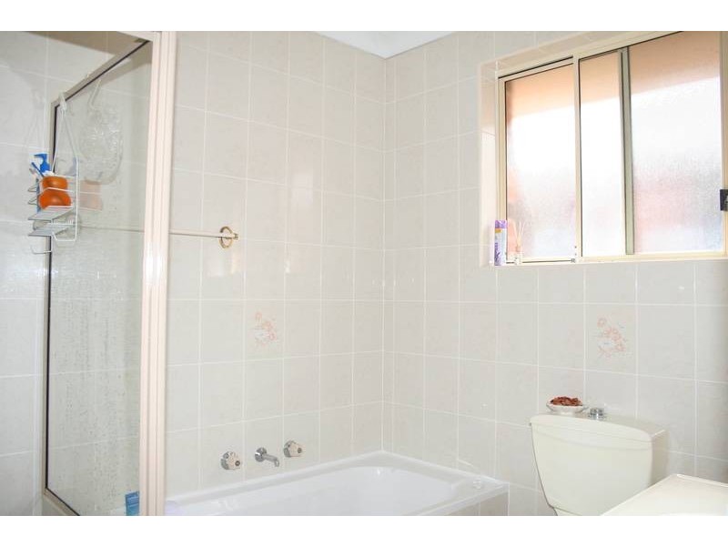 41 Hampton Court Road, Carlton NSW 2218