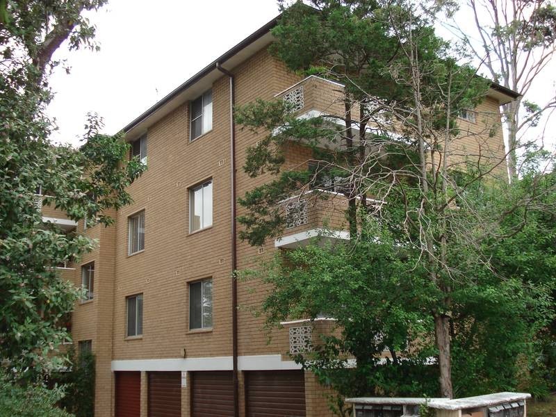 8/52-54 Hampton Court Road, Carlton NSW 2218