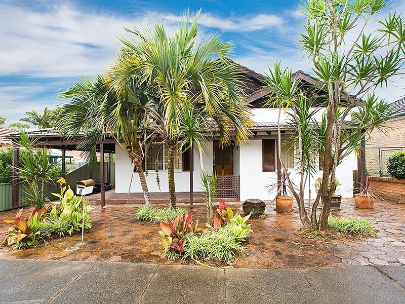 6 Colvin Avenue, Carlton NSW 2218