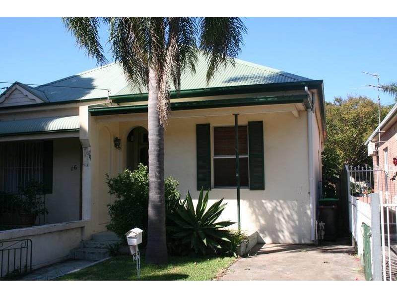 18 Bembridge Street, Carlton NSW 2218