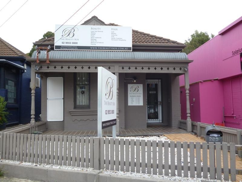 282 Railway Parade, Carlton NSW 2218