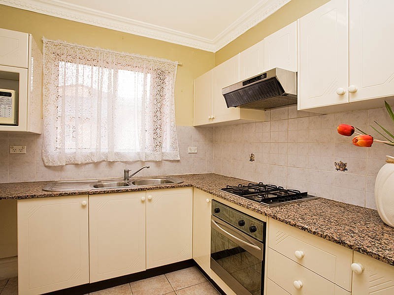 1/10 Argyle Street, Carlton NSW 2218