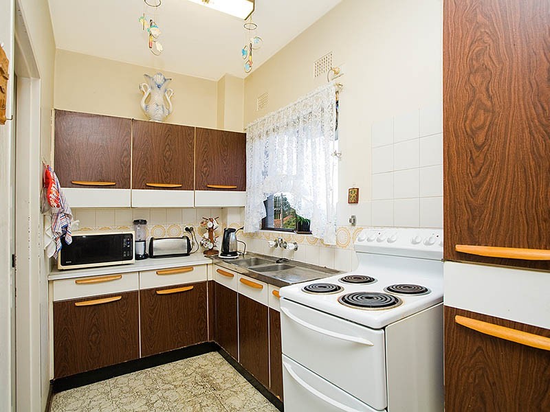 1/24 Jubilee Avenue, Carlton NSW 2218