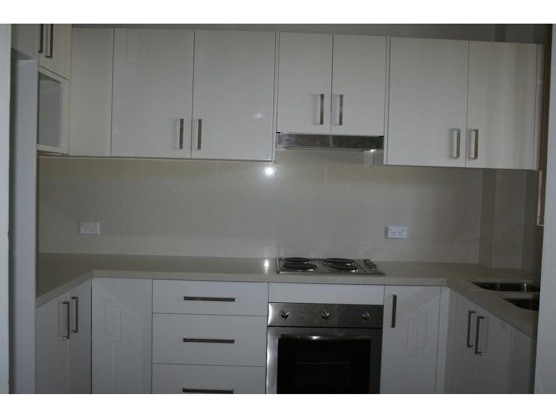 2/18 Carlton Parade, Carlton NSW 2218