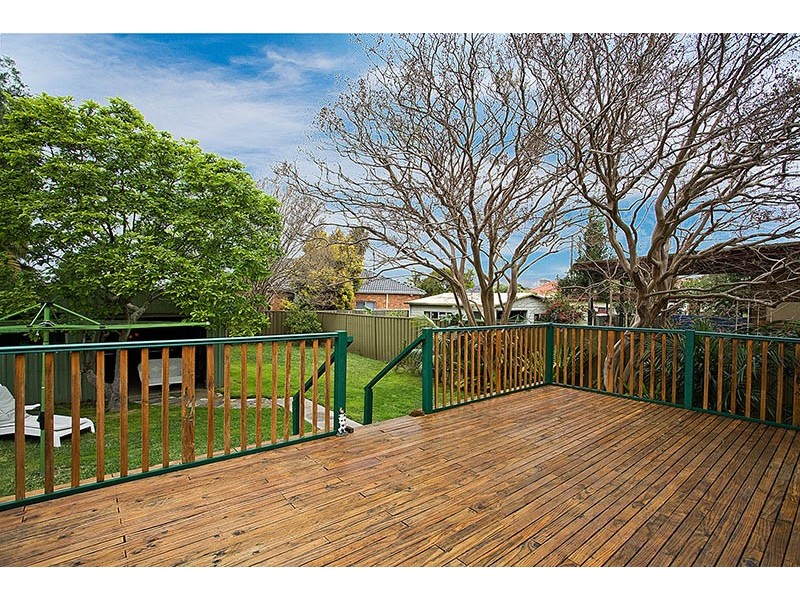 8 Colvin Avenue, Carlton NSW 2218