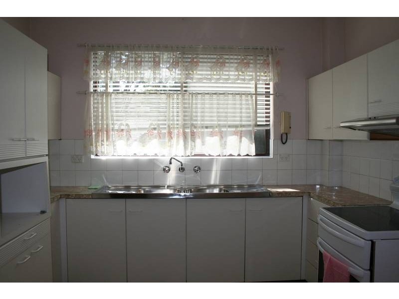 5/40-42 Hampton Court Road, Carlton NSW 2218