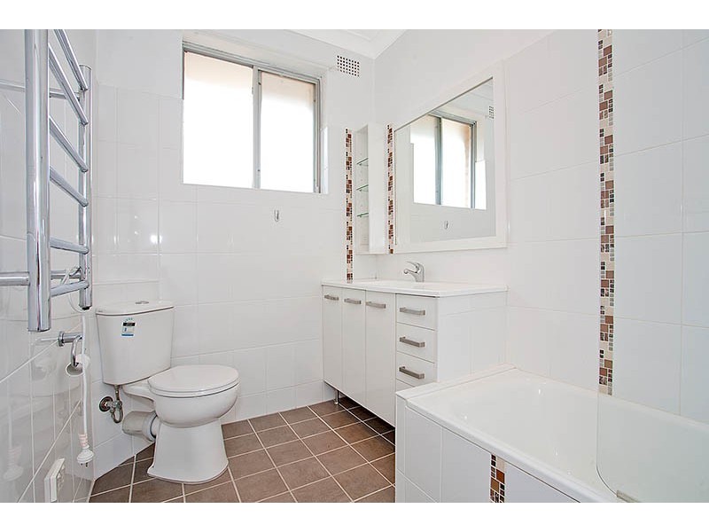 9/52-54 Hampton Court Road, Carlton NSW 2218