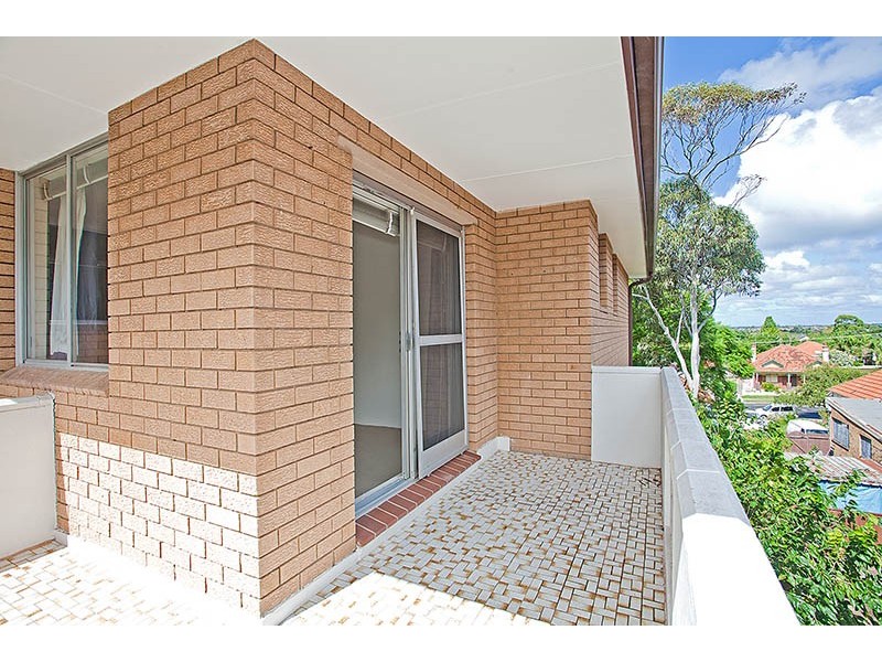 9/52-54 Hampton Court Road, Carlton NSW 2218