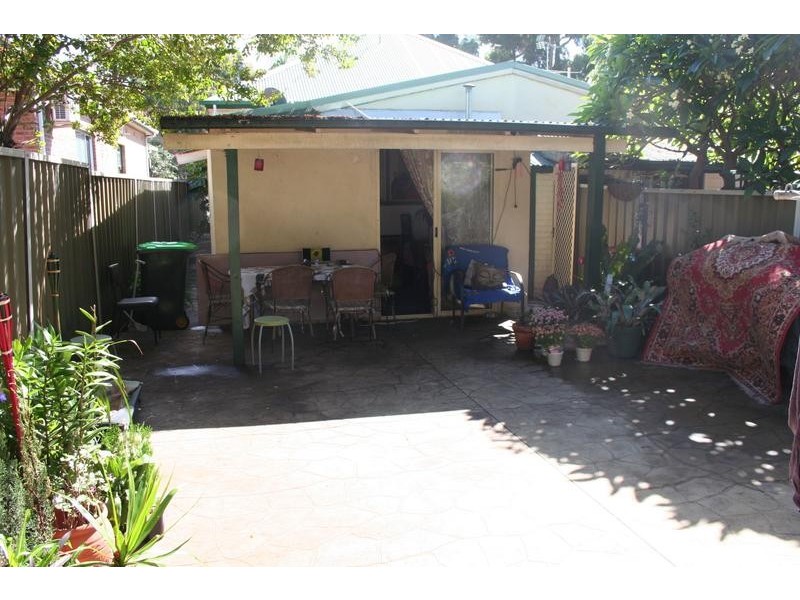 18 Bembridge Street, Carlton NSW 2218