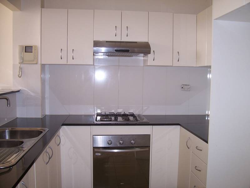 10/2 Willison Road, Carlton NSW 2218