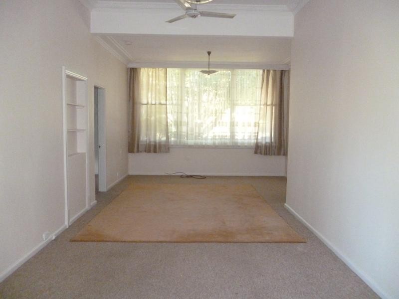 27 Jubilee Avenue, Carlton NSW 2218