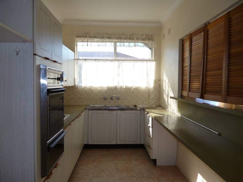 13/10-14 Hampton Court Road, Carlton NSW 2218