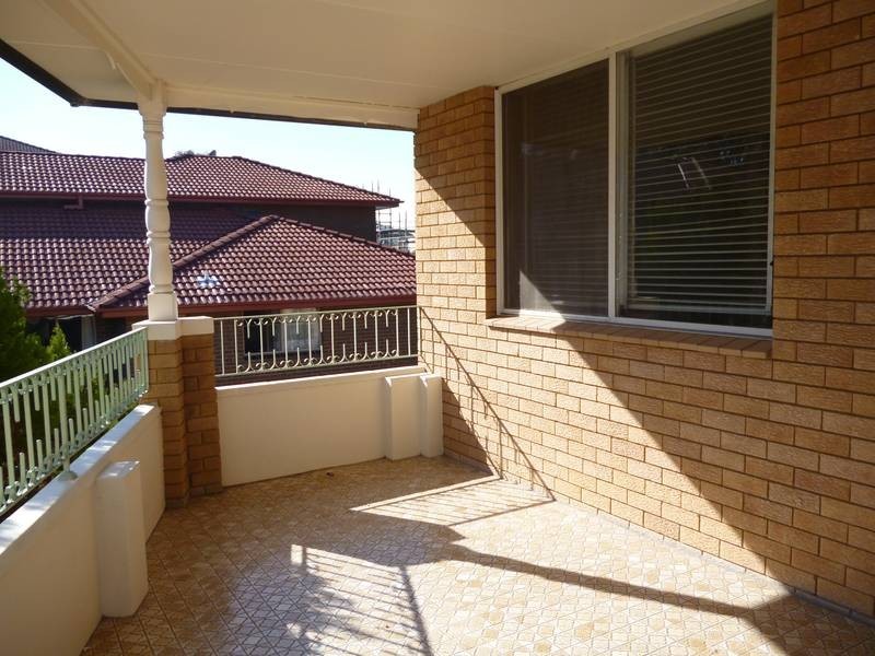 13/10-14 Hampton Court Road, Carlton NSW 2218