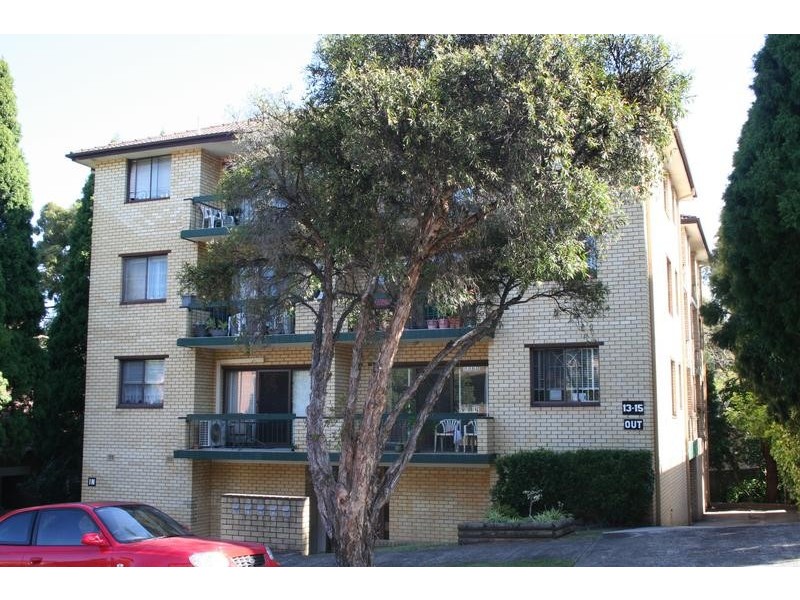 7/13 Winchester Street, Carlton NSW 2218