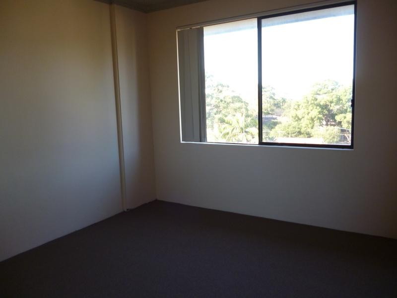 7/13 Winchester Street, Carlton NSW 2218